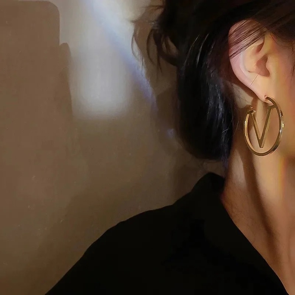 New! ✨ Stunning Luxury Designer Gold-tone V Hoop Earrings Fashion Jewelry Vlogo - Picture 2 of 15